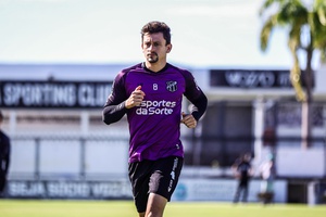 Antes de embarcar para Goiânia, Ceará realiza último treino no Carlos de Alencar Pinto (CAP)