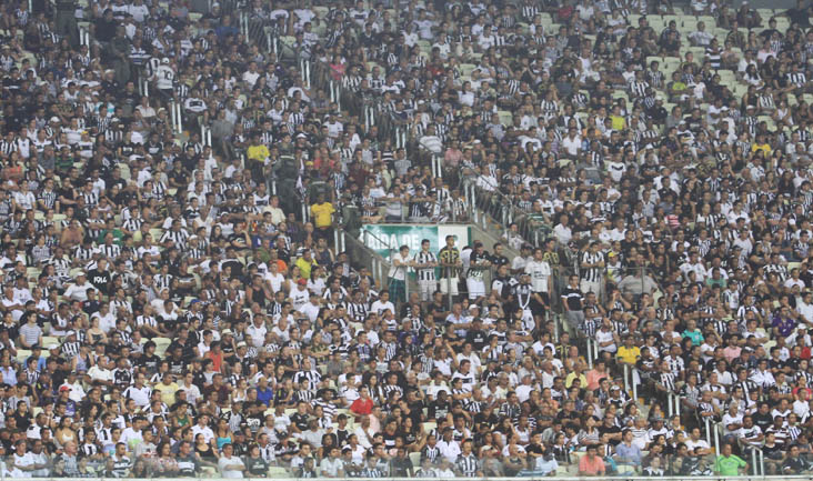 Venda de ingressos para Ceará x Paraná acontece nas Lojas e na Arena Castelão