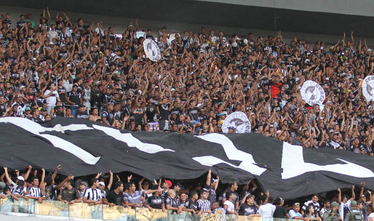 Com venda online, ingressos para Ceará x Chapecoense estão disponíveis