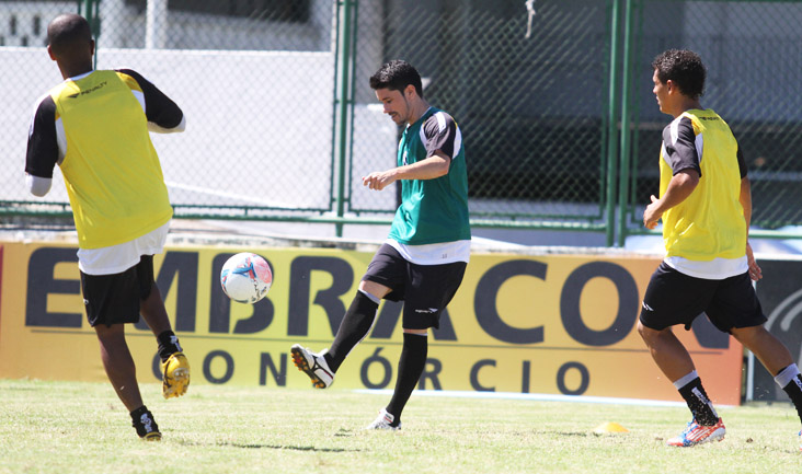 Segunda-feira começou com muito trabalho para o grupo