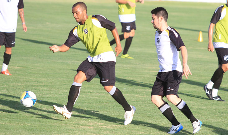 Grupo do Ceará trabalhou em dois turnos neste sábado