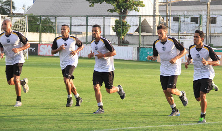 Grupo alvinegro se reapresentou e fez treinos físicos nesta tarde