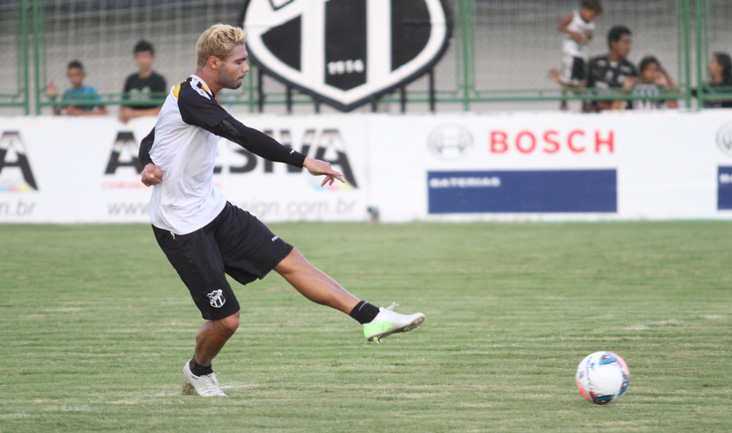 Elenco do Ceará iniciou a preparação para o jogo de domingo