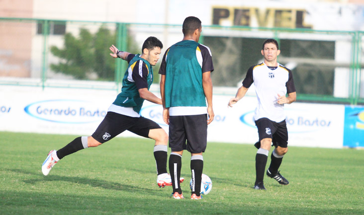 Treino coletivo movimentou os trabalhos desta tarde, no Vovozão