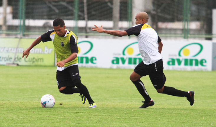Pensando no Guarani (J), grupo alvinegro trabalhou nesta tarde