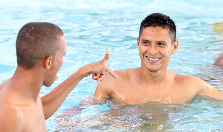 Comissão técnica realizou treino leve com o grupo