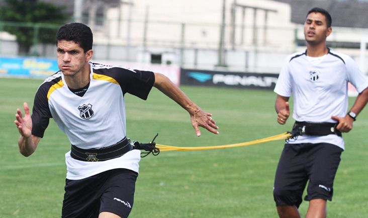 Quinta-feira começou com treino físico para o grupo