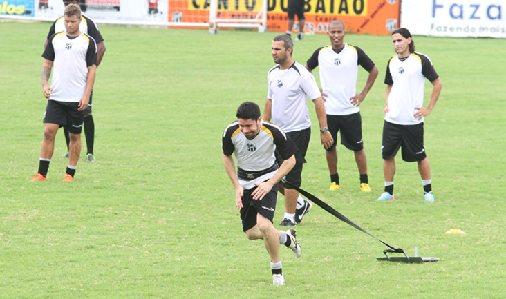 Reapresentação é marcada por treino físico realizado pelo grupo