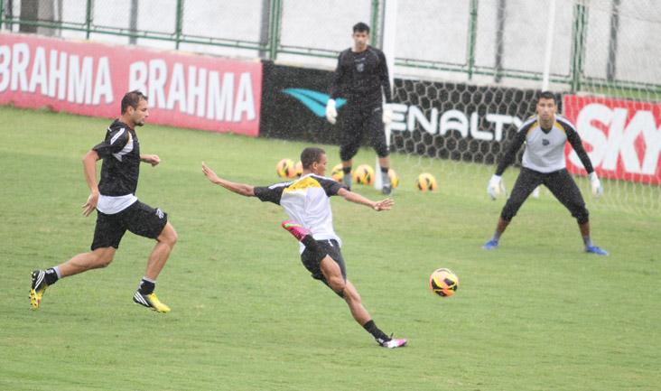 Leandro Campos encerrou os trabalhos com treino tático